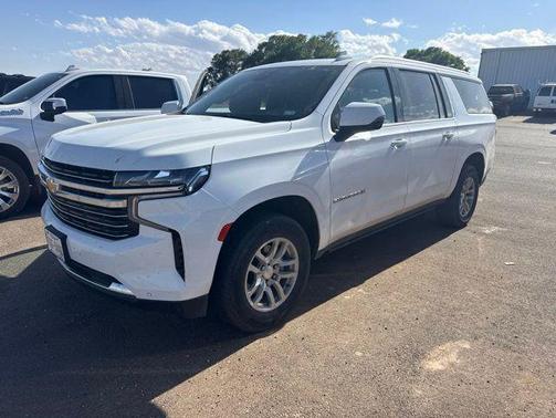 Summit White 2023 Chevrolet Suburban LT