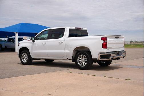 Summit White 2025 Chevrolet Silverado 1500 LT