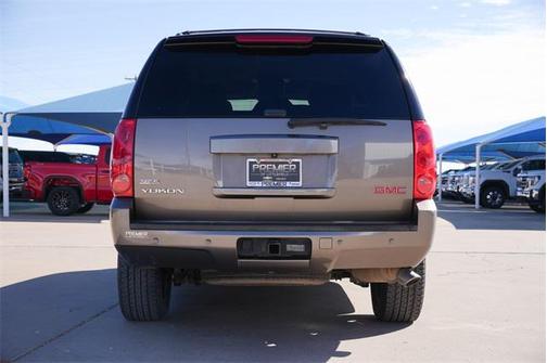 2011 GMC Yukon SLE
