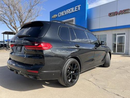 2022 BMW X7 xDrive40i