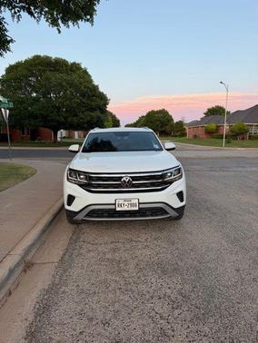 White 2022 Volkswagen Atlas Cross Sport 3.6L V6 SE w/Technology