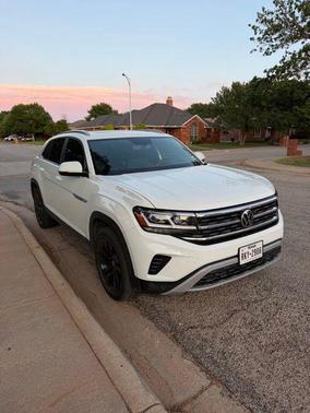 White 2022 Volkswagen Atlas Cross Sport 3.6L V6 SE w/Technology