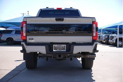 White Metallic 2025 Ford F-250 Platinum