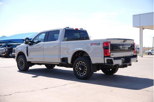 White Metallic 2025 Ford F-250 Platinum