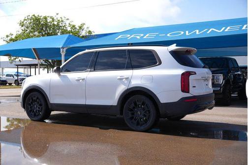 Glacial White Pearl 2022 Kia Telluride SX