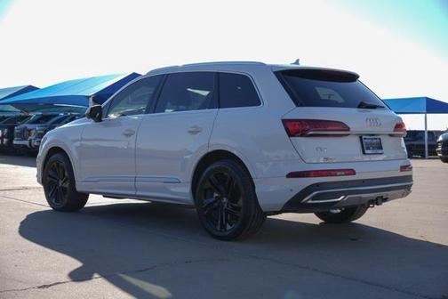 2021 Audi Q7 55 Premium Plus