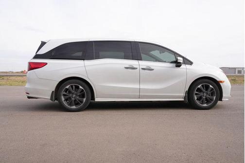 Platinum White Pearl 2022 Honda Odyssey Elite