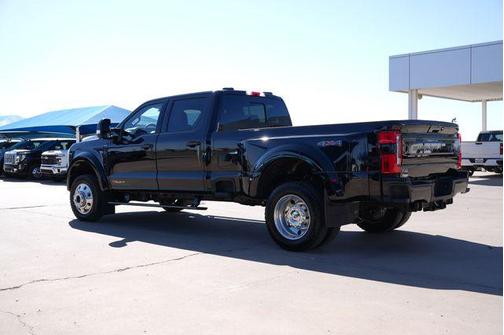 Agate Black Metallic 2026 Ford F-450 Platinum