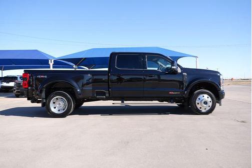 Agate Black Metallic 2026 Ford F-450 Platinum
