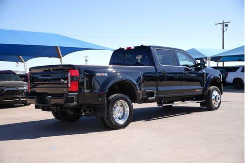 Agate Black Metallic 2026 Ford F-450 Platinum