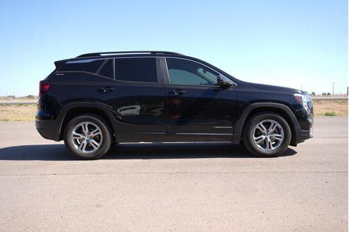 Ebony Twilight Metallic 2022 GMC Terrain SLE
