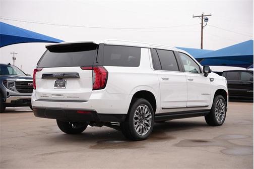 2023 GMC Yukon XL Denali Ultimate