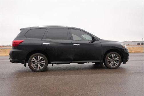 2020 Nissan Pathfinder SL 2WD