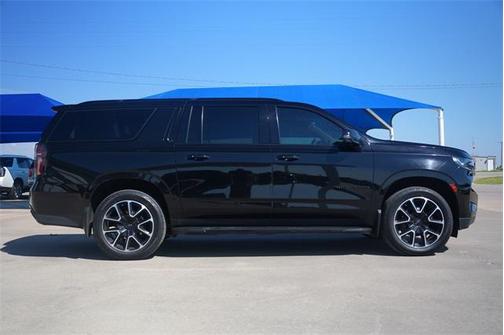 2022 Chevrolet Suburban RST