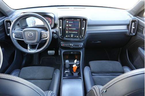 2021 Volvo XC40 T5 R-Design