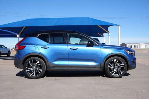 2021 Volvo XC40 T5 R-Design