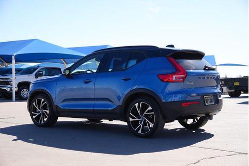 2021 Volvo XC40 T5 R-Design