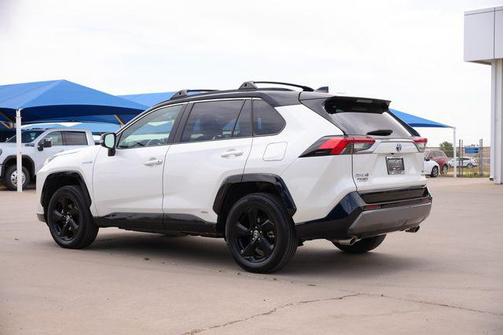 Blizzard Pearl/Midnight Black Metallic 2021 Toyota RAV4 Hybrid SE