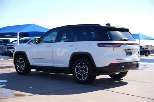 2022 Jeep Grand Cherokee 4xe Trailhawk