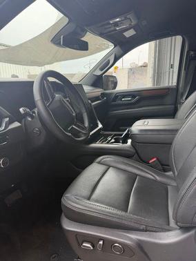 Summit White 2025 GMC Yukon Denali