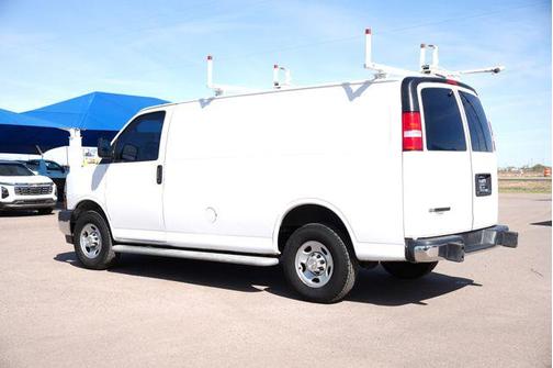 Summit White 2022 Chevrolet Express 2500 RWD 2500 Regular Wheelbase WT