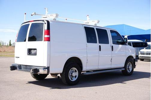 Summit White 2022 Chevrolet Express 2500 RWD 2500 Regular Wheelbase WT