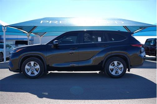 2024 Toyota Highlander LE