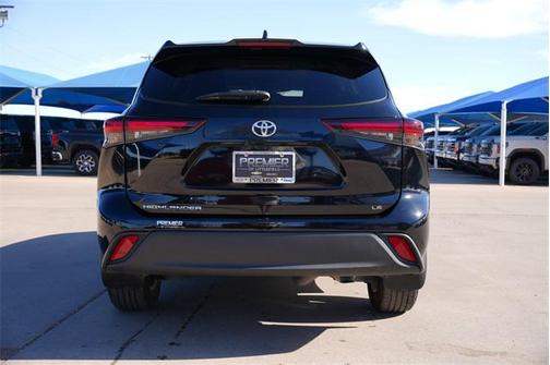 2024 Toyota Highlander LE