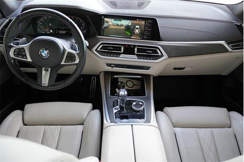2022 BMW X5 M50i
