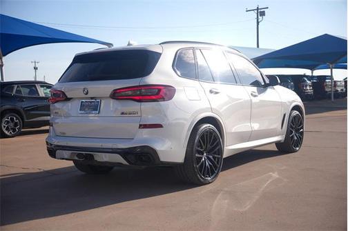 2022 BMW X5 M50i