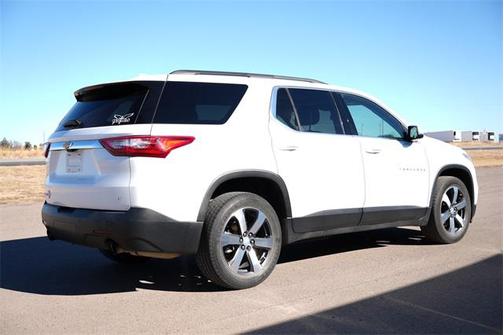 2021 Chevrolet Traverse LT Leather