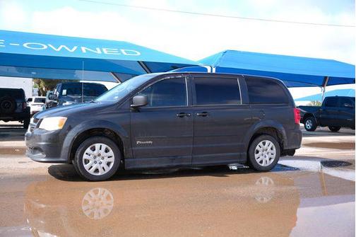 Black Onyx Crystal Pearlcoat 2017 Dodge Grand Caravan SE