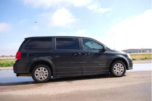 Black Onyx Crystal Pearlcoat 2017 Dodge Grand Caravan SE
