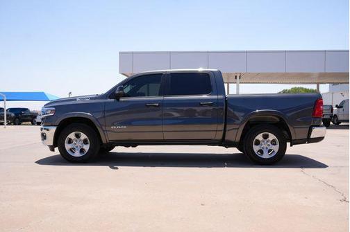 Granite Crystal Metallic Clearcoat 2025 RAM 1500 Big Horn/Lone Star