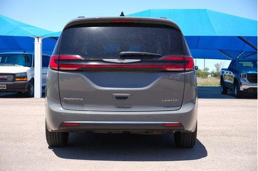 Ceramic Gray Clearcoat 2023 Chrysler Pacifica Limited