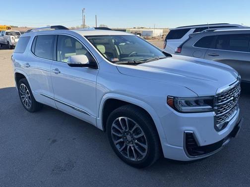 2022 GMC Acadia Denali