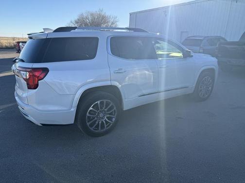 2022 GMC Acadia Denali