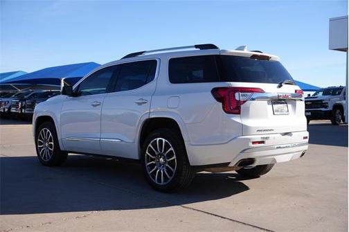 2022 GMC Acadia Denali