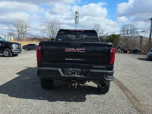 2024 GMC Sierra 2500 Denali