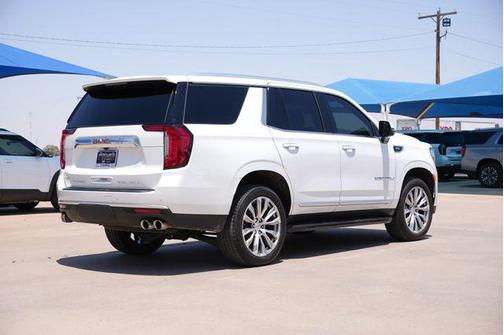 White Frost Tricoat 2024 GMC Yukon Denali