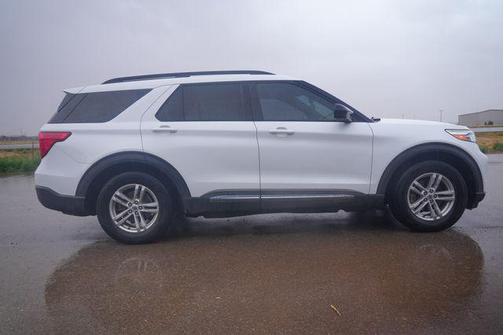Oxford White 2020 Ford Explorer XLT
