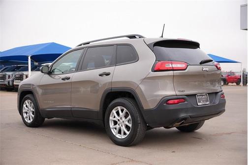 2016 Jeep Cherokee Sport