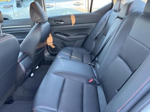 2025 Nissan Altima SR FWD