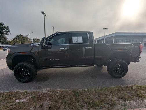 2023 GMC Sierra 2500 Denali