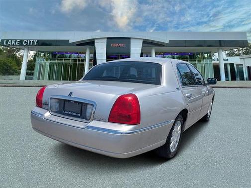 2009 Lincoln Town Car Signature