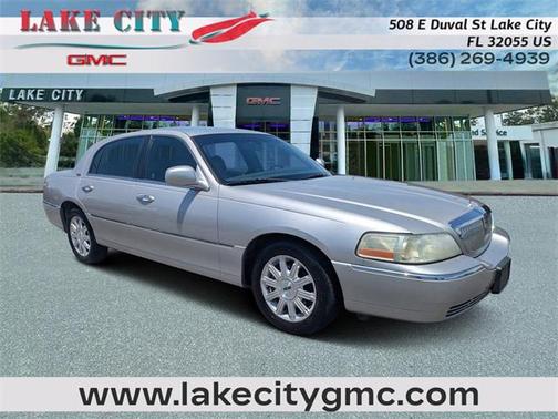 2009 Lincoln Town Car Signature