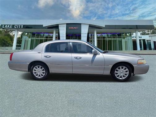 2009 Lincoln Town Car Signature