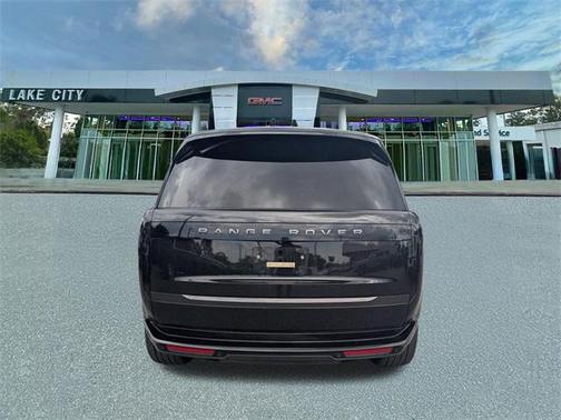 2024 Land Rover Range Rover P530 SE