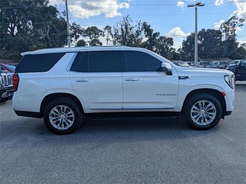 2022 GMC Yukon SLT