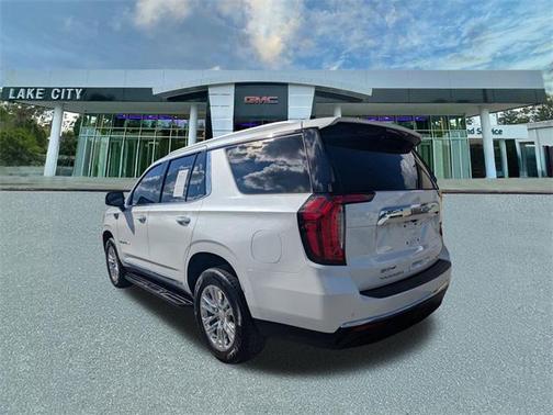 2022 GMC Yukon SLT
